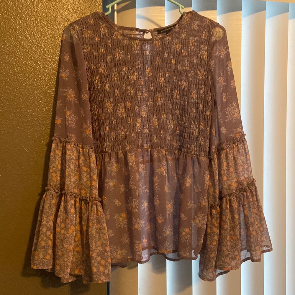 Size S Lavender American Eagle Blouse with Ruffled Sleeves